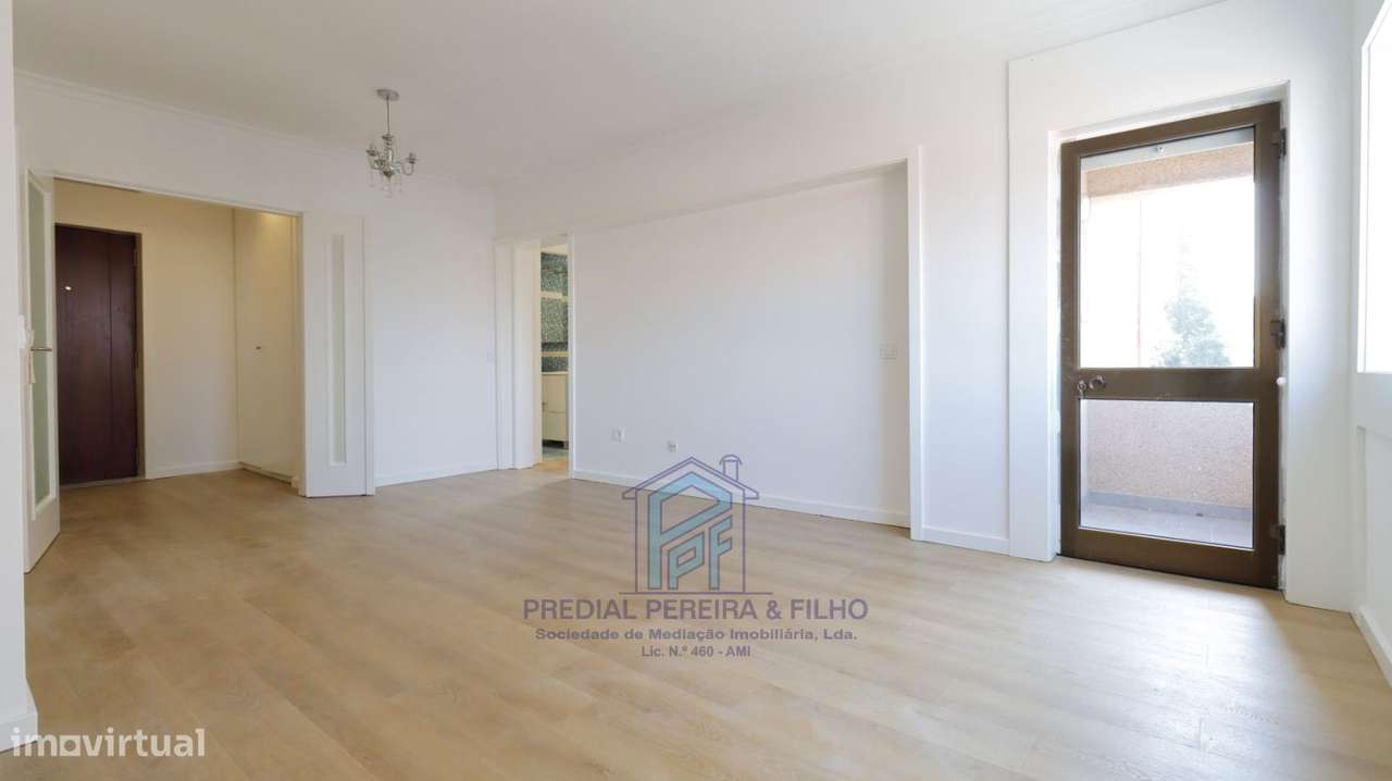 Apartamento T2 Remodelado - Rio Tinto | Centro - Junto ao Continente-5