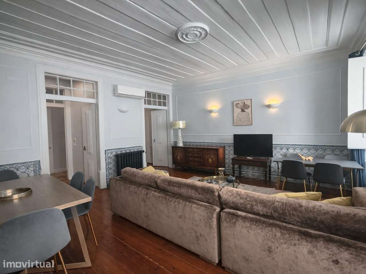 T2 de charme no Chiado | Traça pombalina | Mobilado | Pronto a habitar - Grande imagem: 3/32