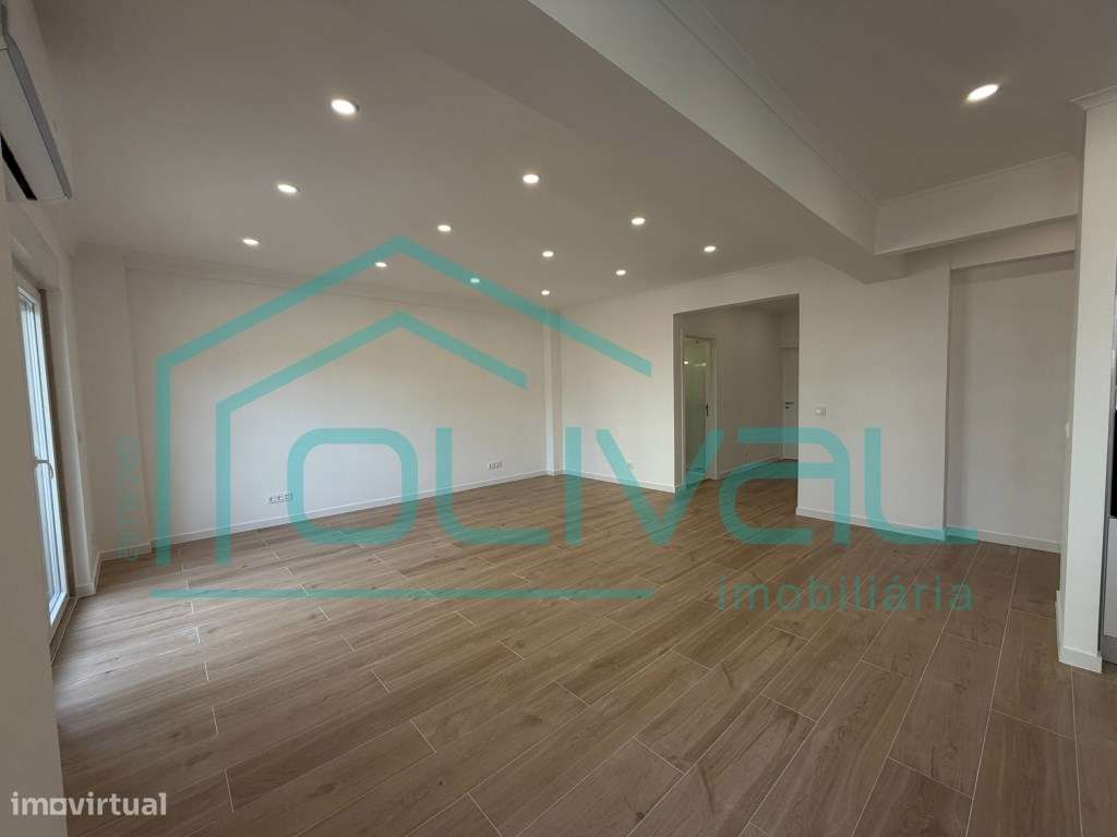 Alverca apartamento de Tipologia T3 totalmente renovado-9