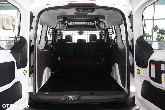 Ford Transit Connect - 8