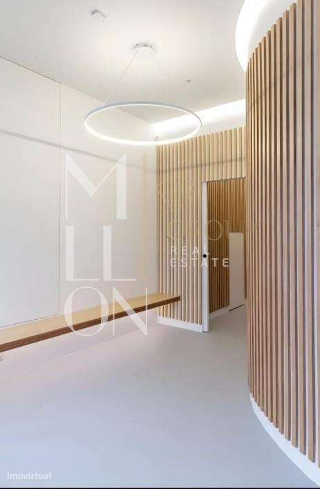 Espaço comercial moderno no coração do Porto - Grande imagem: 2/9