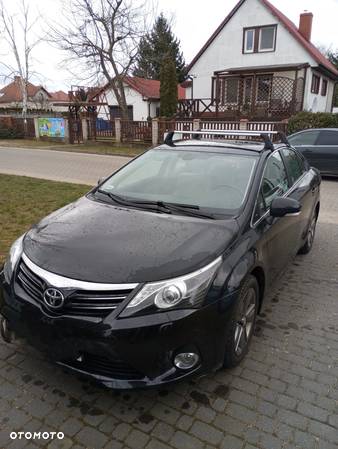 Toyota Avensis 1.8 Premium - 2