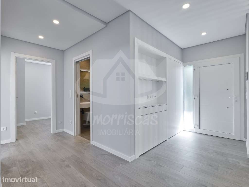 Moradia V4 Nova de Luxo com Rooftop e Vista Rio | Santa Iria de Azóia-24