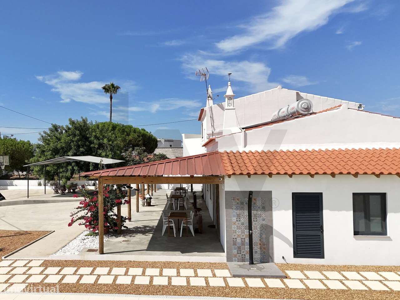 Oportunidade de Investimento: 3 Unidades Independentes com Piscina em - Grande imagem: 5/36