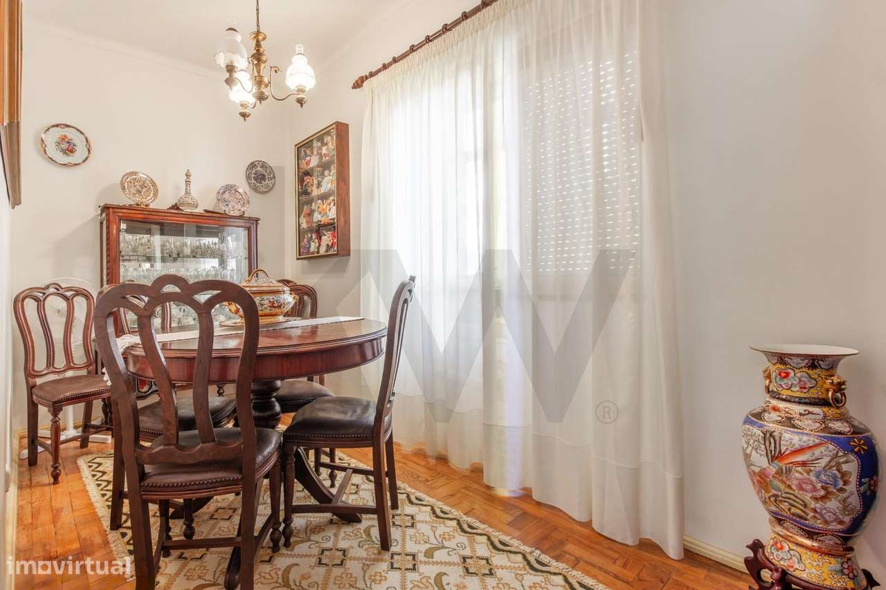 Apartamento T3 com 2 varandas junto ao Terminal dos Barcos do Barreiro-8