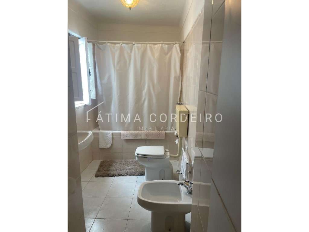 Excelente Moradia T2 no Centro Histórico de Santarém-18