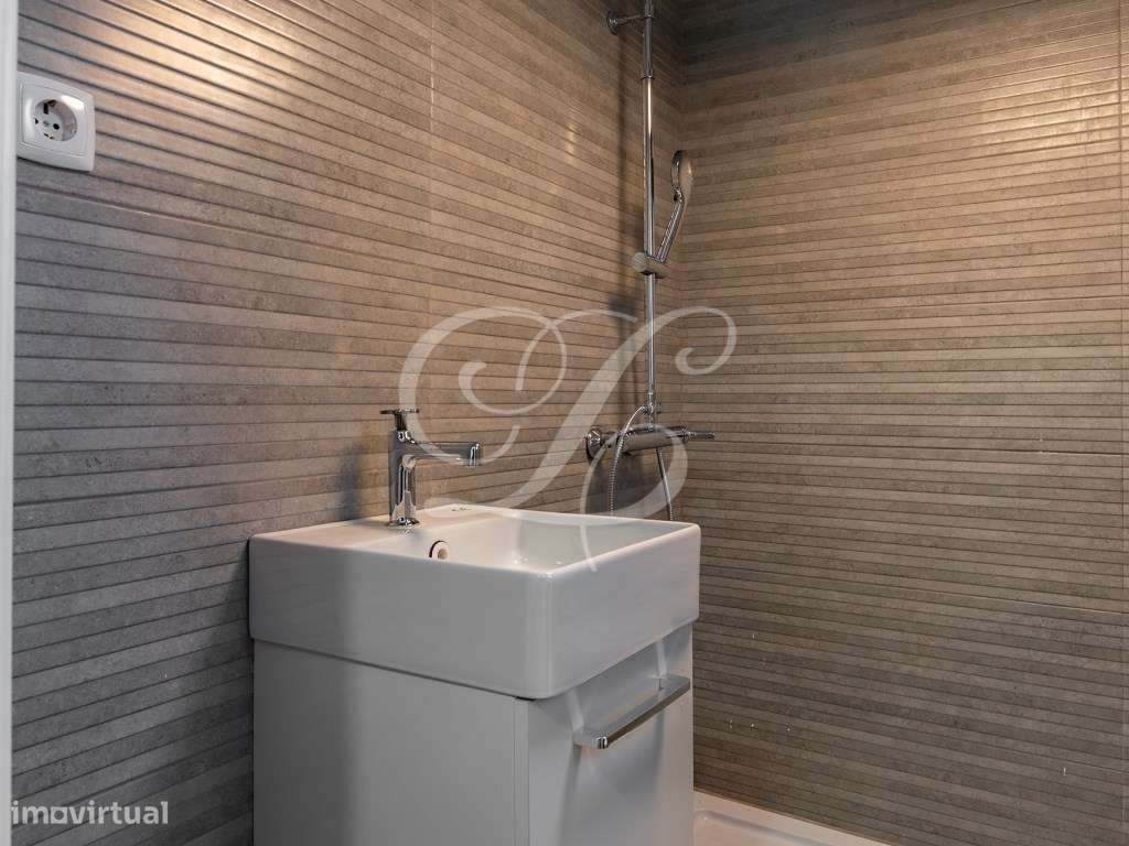 Moradia T5 c/ Piscina e Zona Lounge | Estoril-25