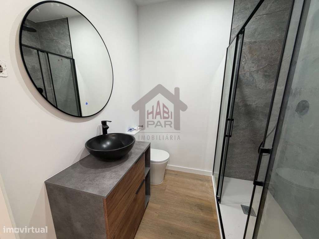 Excelente Moradia T3+1 Centro de Benavente-11