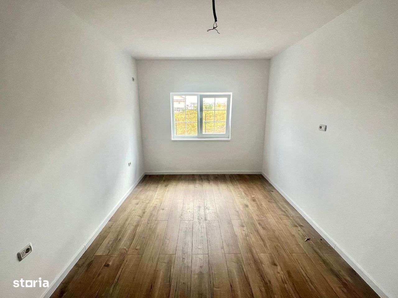 500 mp teren!BECI!Incalz. pard.!Casa 4 camere,Valea Adanca (Miroslava) - Imagine principală: 5/8