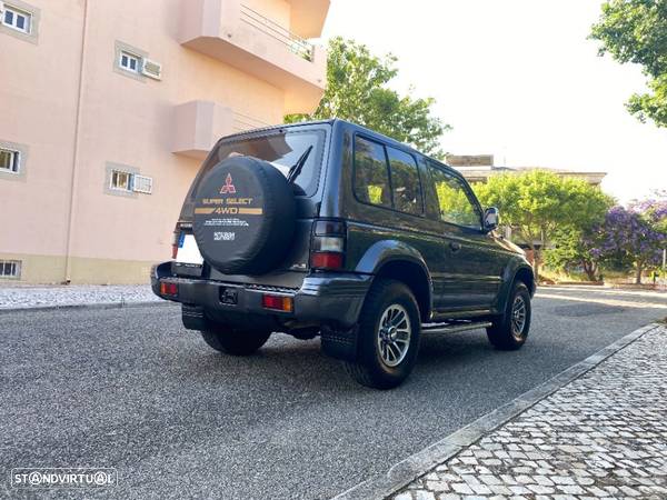 Mitsubishi Pajero 2.5 TDi GLS - 8