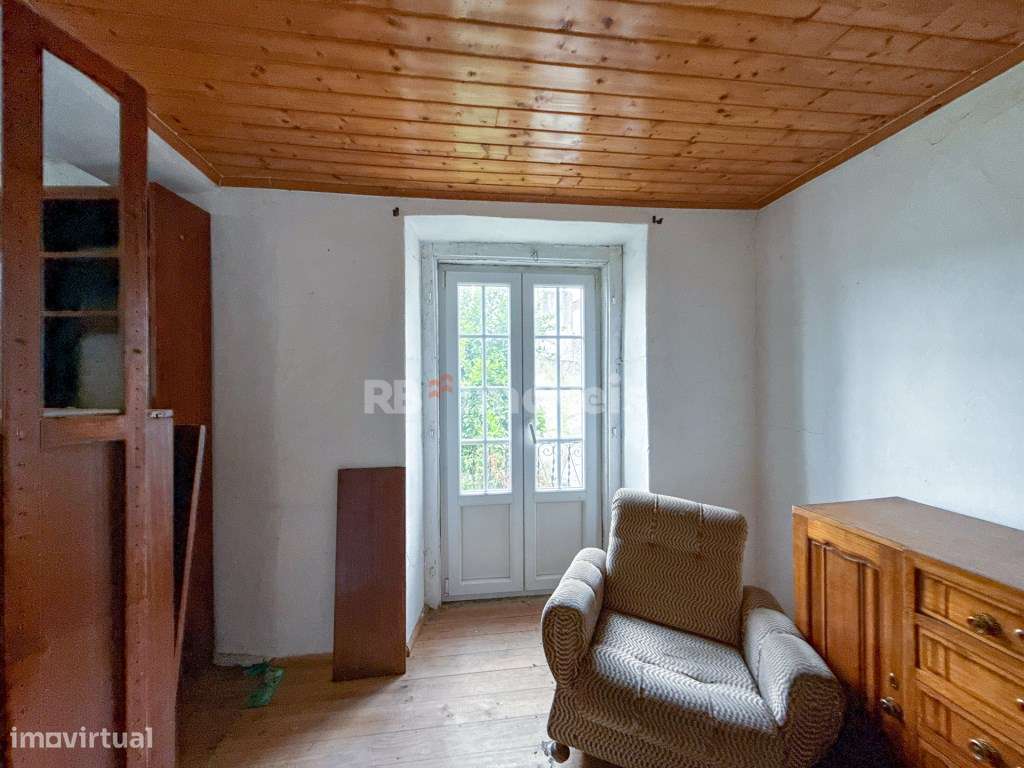 Prédio de 2 pisos Habitável - Grande imagem: 2/15