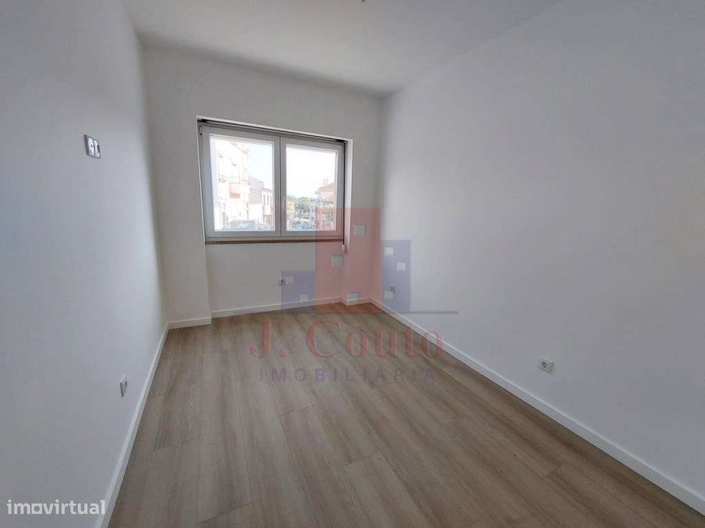 Apartamento T2 em Caldas da Rainha-22