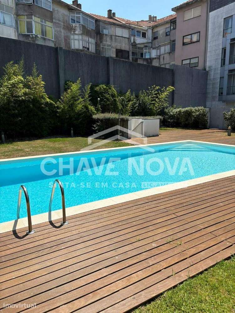 Moradia de luxo V4 com 4 pisos e elevador em Leça da Palmeira - Zon...-0