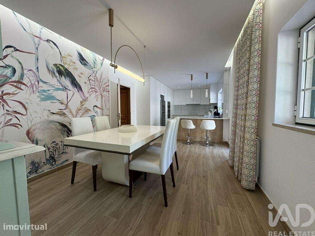 Moradia bi-familiar T5 em Tomar e Santa Maria dos Olivais de 230 m2-4