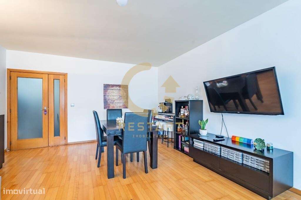 T3 EM VALONGO EM FRENTE A ESTAÇAO DE COMBOIO COM BOX FECHADA PARA 2 CA - Grande imagem: 5/29