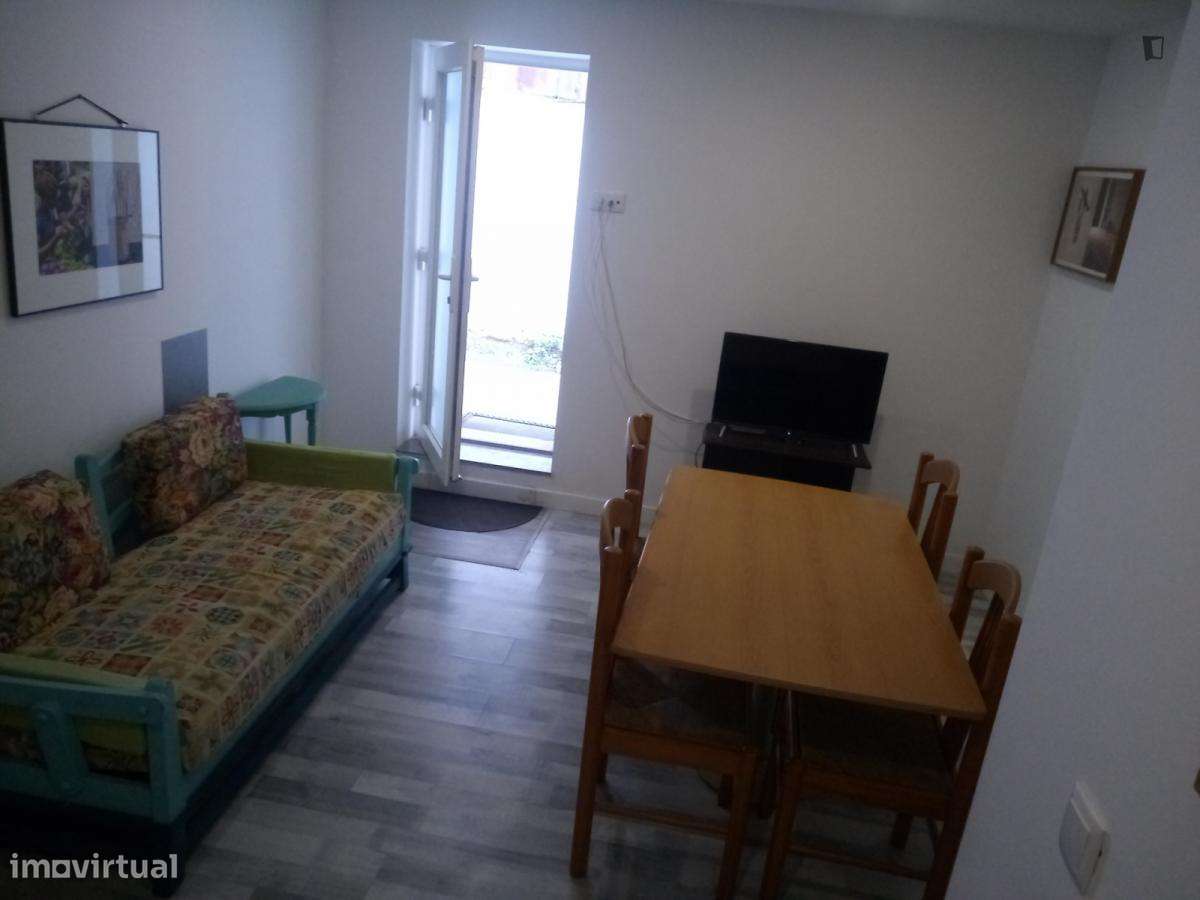 Apartamento com 2 quartos - localizado em Ramalde Porto - Grande imagem: 2/10