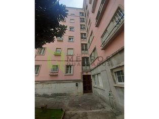 Apartamento T4 em Lisboa.