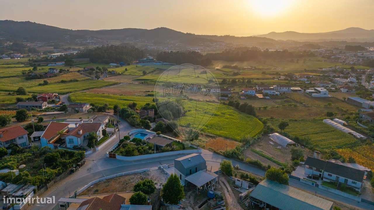 Moradia T3 Única em Airó, Barcelos-32