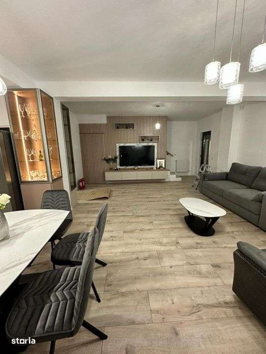 Casa/Vila Individuala Bragadiru Central/P+1+M id nr24 - Imagine principală: 5/12