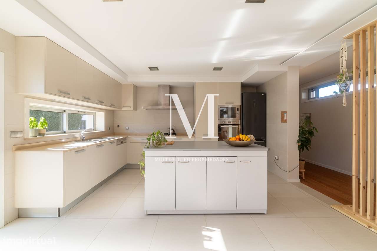 Famalicão | Propriedade T3+1 Térrea | 1.500 m² | Piscina | Jardim | LU-27