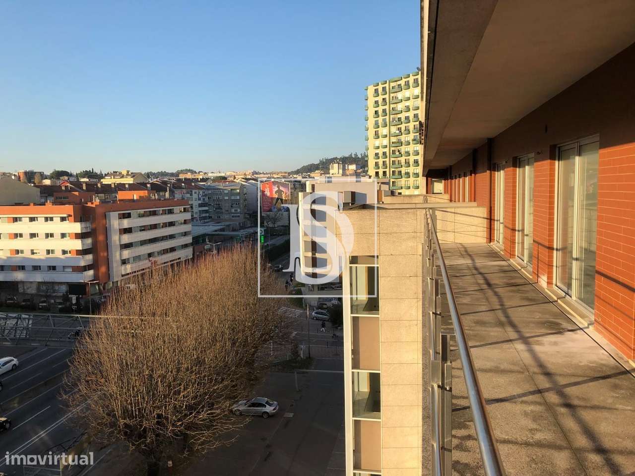 Apartamento T3 no CENTRO de Braga, c/2 SUITES, GARAGEM p/2 carros - Grande imagem: 4/26