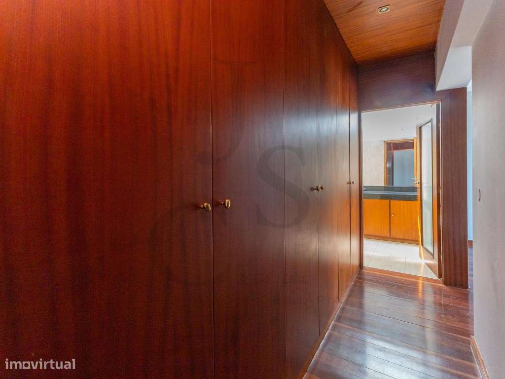 Moradia T4+T2 R/C Independente Gondomar - Possibilidade Permuta-37