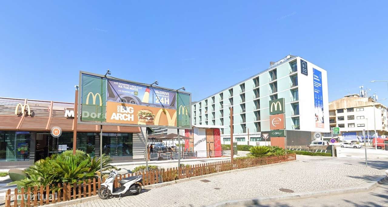 T2 Totalmente remodelado - H. S. João (Metro) - Grande imagem: 1/16