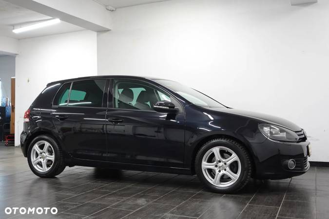 Volkswagen Golf 2.0 TDI DPF Highline - 12