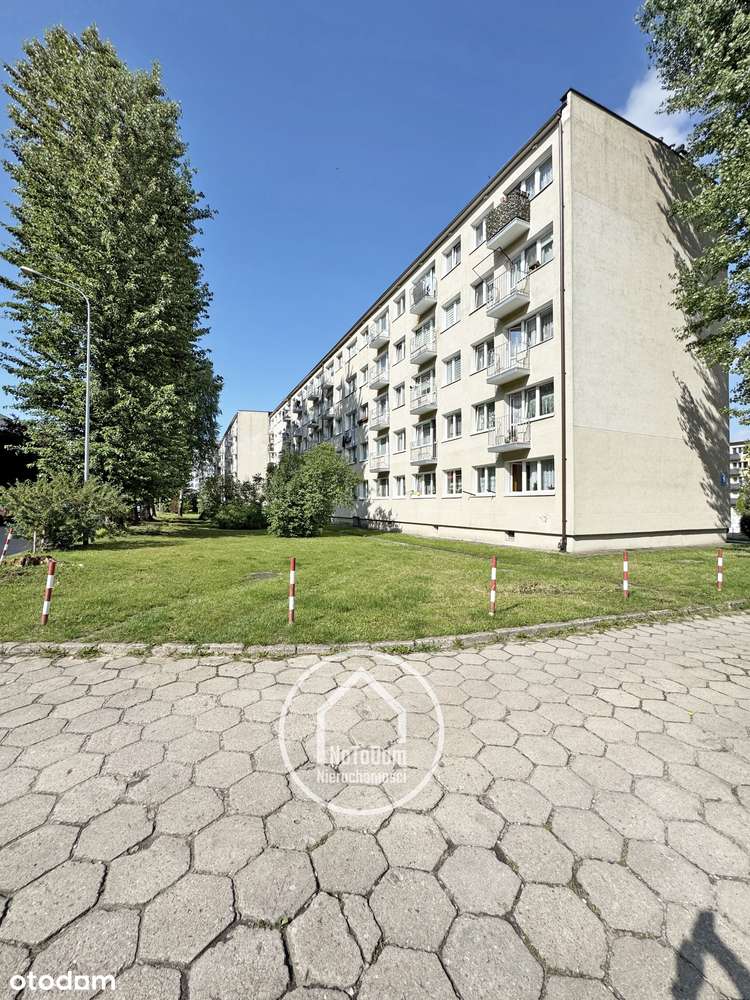 Na sprzedaż: 2-pokojowe mieszkanie z balkonem w Słupsku, ul. K.Jadwigi-15