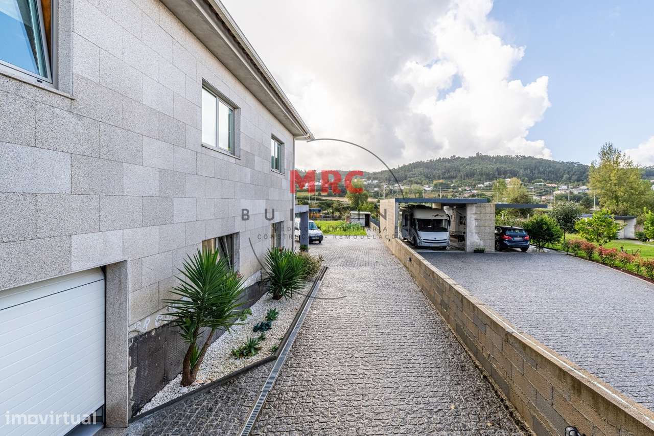 Moradia de Charme Térrea  V3 + V1-11