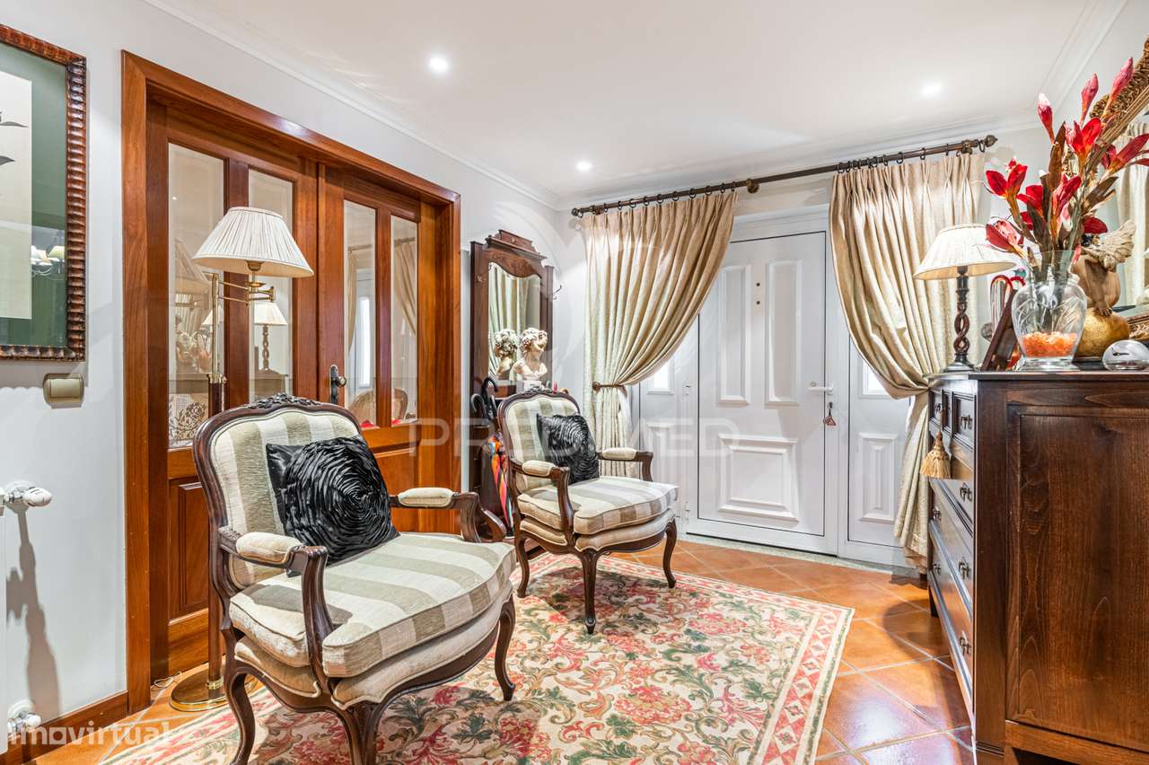 ? Moradia T4 Exclusiva em Espinho, Braga – Luxo, Conforto e Vistas... - Grande imagem: 3/25