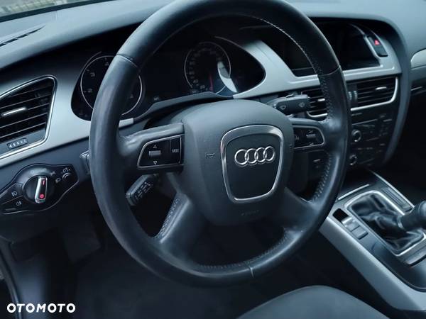 Audi A4 2.0 TDI DPF Ambiente - 8