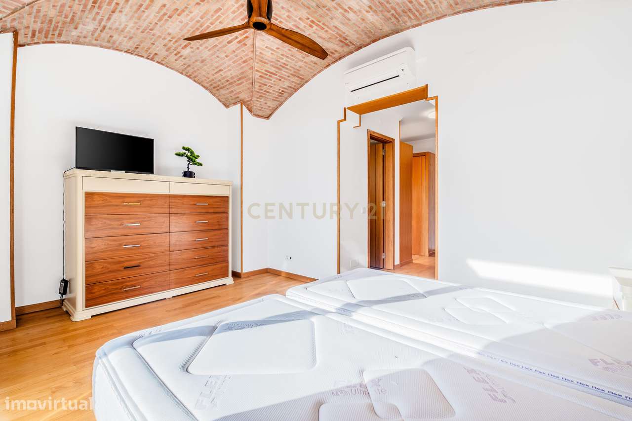 Moradia Unifamiliar de Prestígio | Guia – Albufeira | T4 | Piscina | J-19