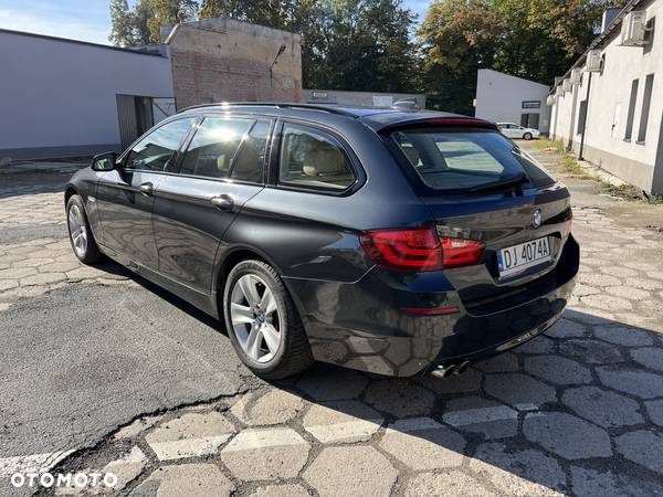 BMW Seria 5 525d xDrive Touring - 1