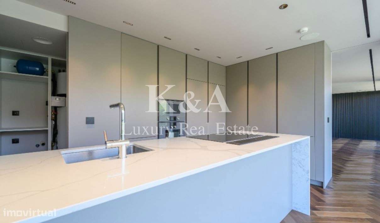 Apartamento T4 com  acabamentos de luxo.-6