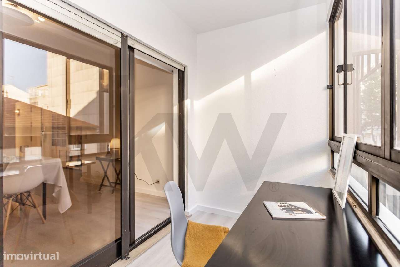 Apartamento T2 na Rua da Liberdade em Almada-27