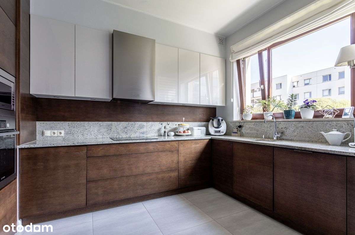 Trzypokojowe mieszkanie z tarasami i ogrodem-3