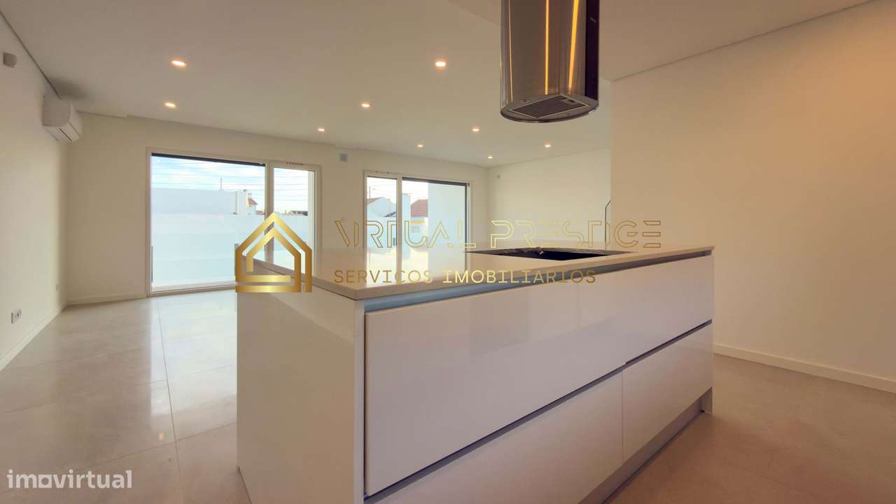 Moradia T4+1 nova de gaveto com piscina e garagem em Palhais + cave... - Grande imagem: 4/34