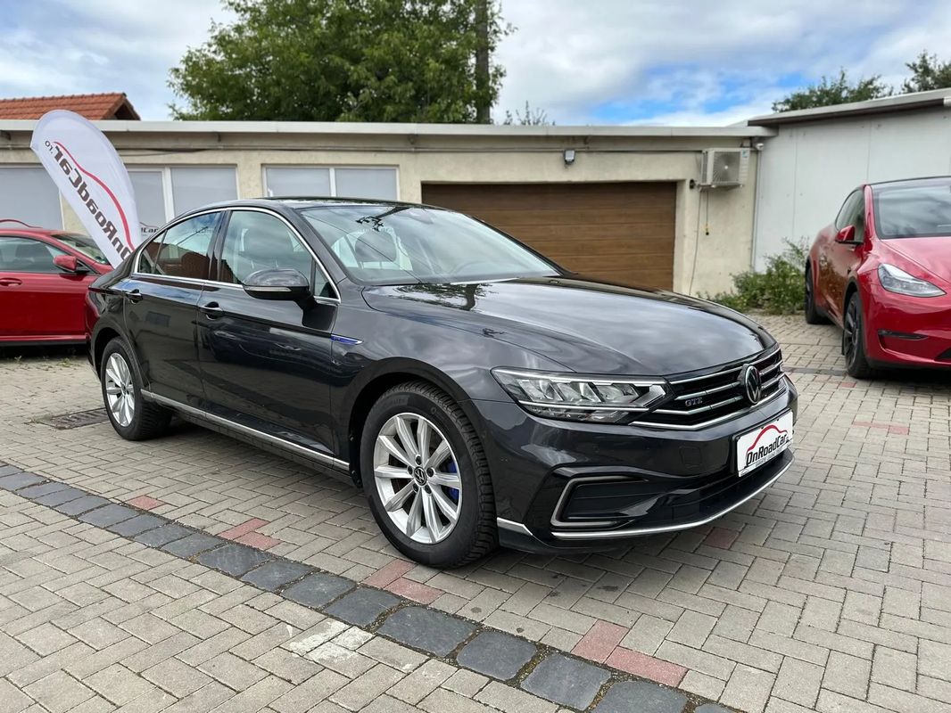Volkswagen Passat 1.4 TSI Plug-In-Hybrid DSG GTE - 2