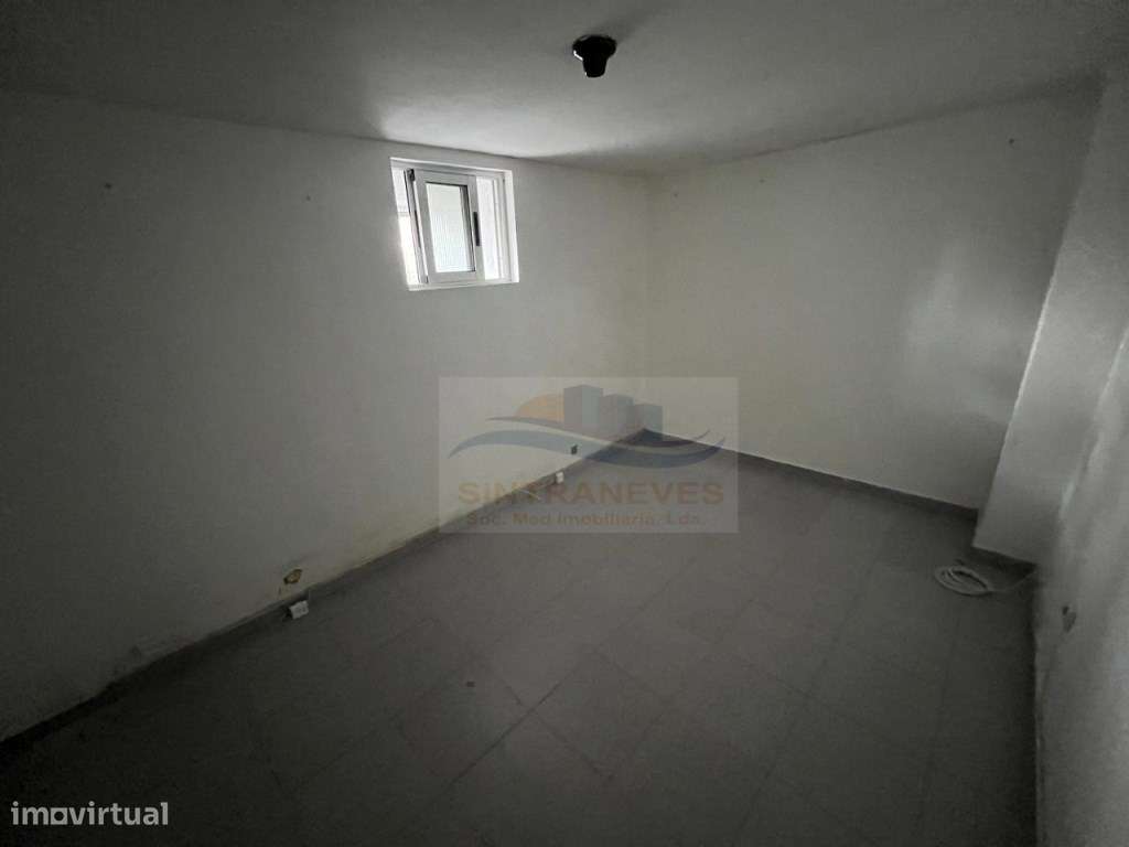 OPORTUNIDADE! 
T2 em CAVE localização Premium de Odivelas em Frent... - Grande imagem: 3/8