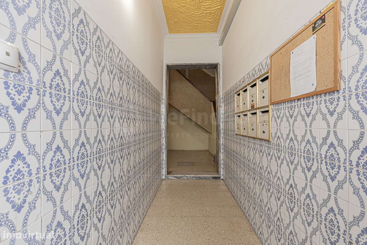 T2 Totalmente Remodelado - Baixa da Banheira-30