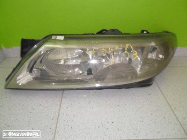 Farol Xénon Esquerdo Renault Laguna - 2001 / 2005 - F112 - 1