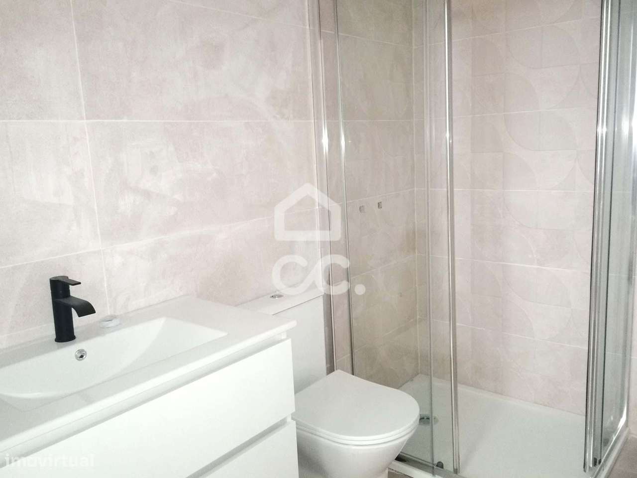 Moradia T3 totalmente remodelada, em Lourinhã – Conforto, modernidade-7