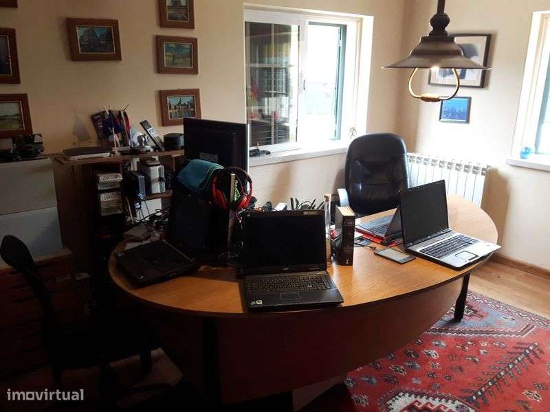 Moradia V5, garagem e piscina em A das Lebres, Loures - Grande imagem: 4/12