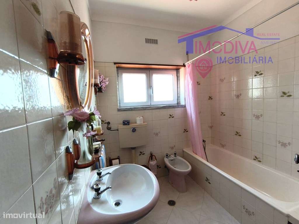 Moradia T3 com garagem e Terreno com 1850 m2 em Arega, Figueiró dos...-44