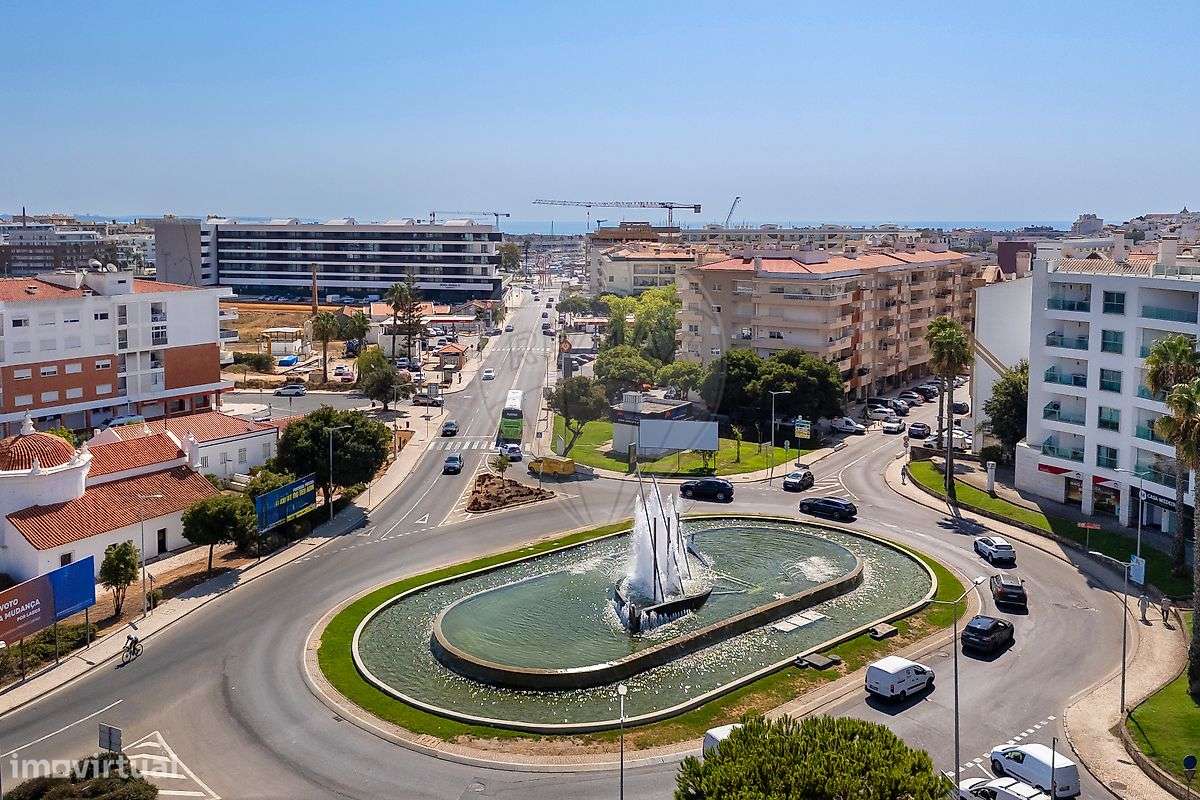 Moradia T6 para venda - Grande imagem: 2/7