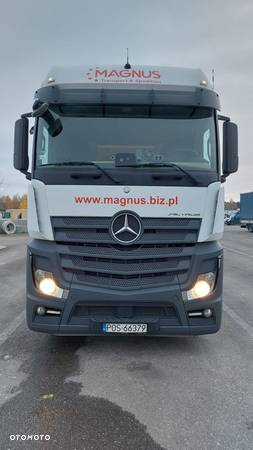 Mercedes-Benz Actros - 1