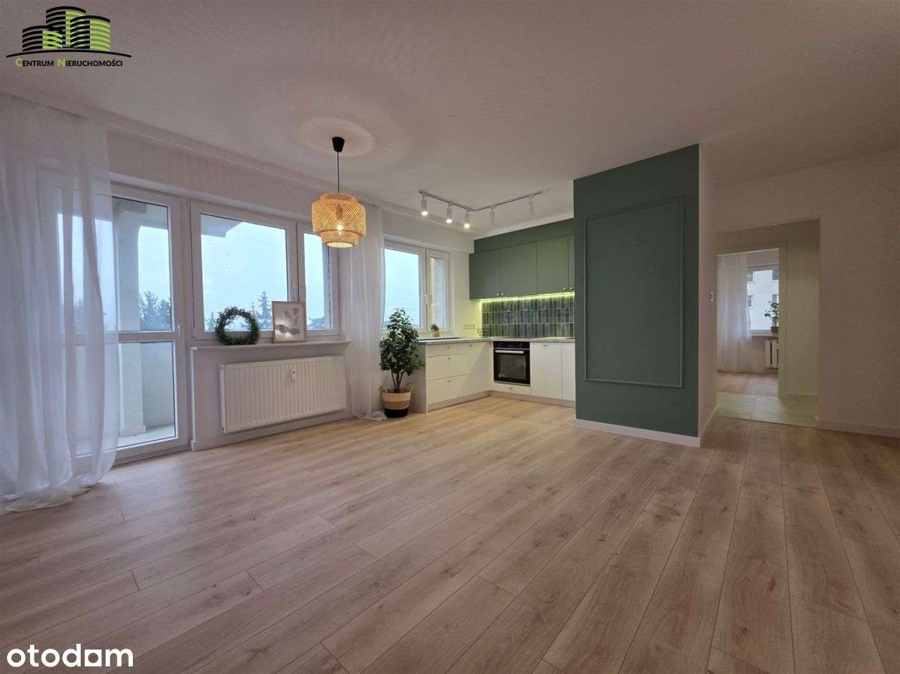 4 pokojowe mieszkanie na poszukiwanym 2 pietrze.-5