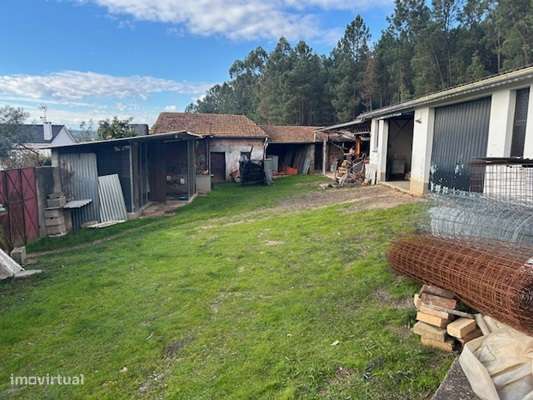 Moradia sita em Rio de Couro e Casal dos Bernardos-4