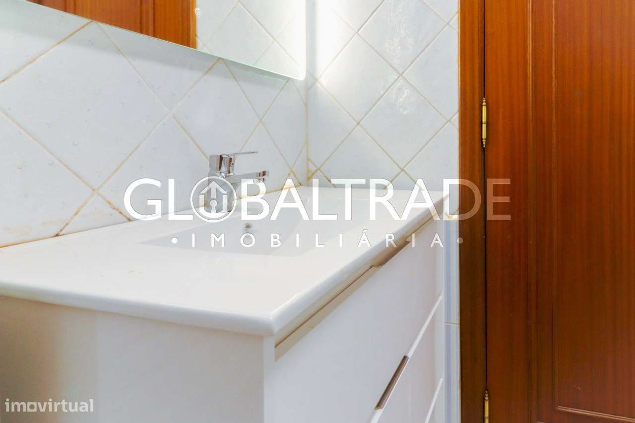 Apartamento T2 Renovado & Equipado em Fânzeres-32